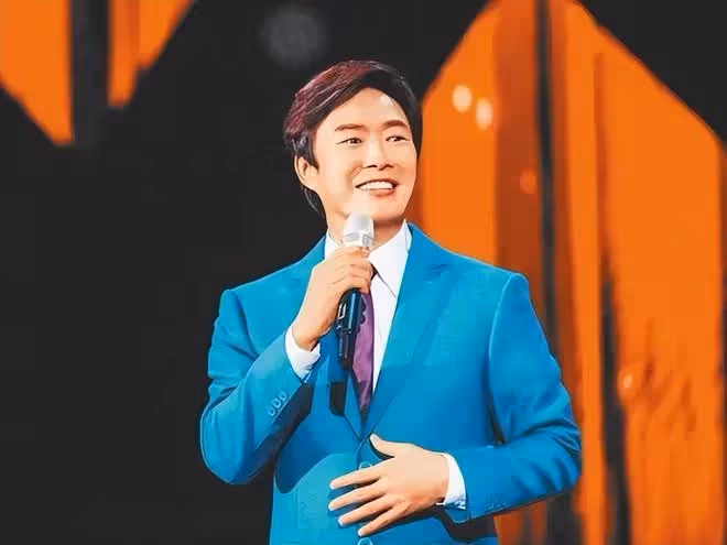 67歲費玉清近況曝光:不打麻將喝點小酒,外形保持很年輕態