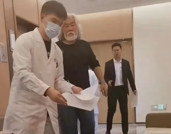 71歲張紀中否認打19萬的養護針,老爺子身體一向很硬朗