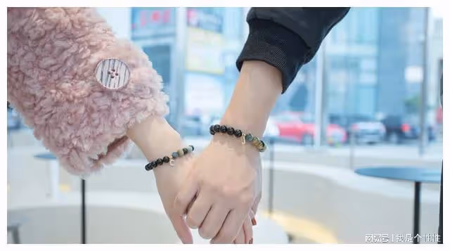 兒媳流產婆婆偏偏骨折了，15天後兒媳買補品看婆婆：暈