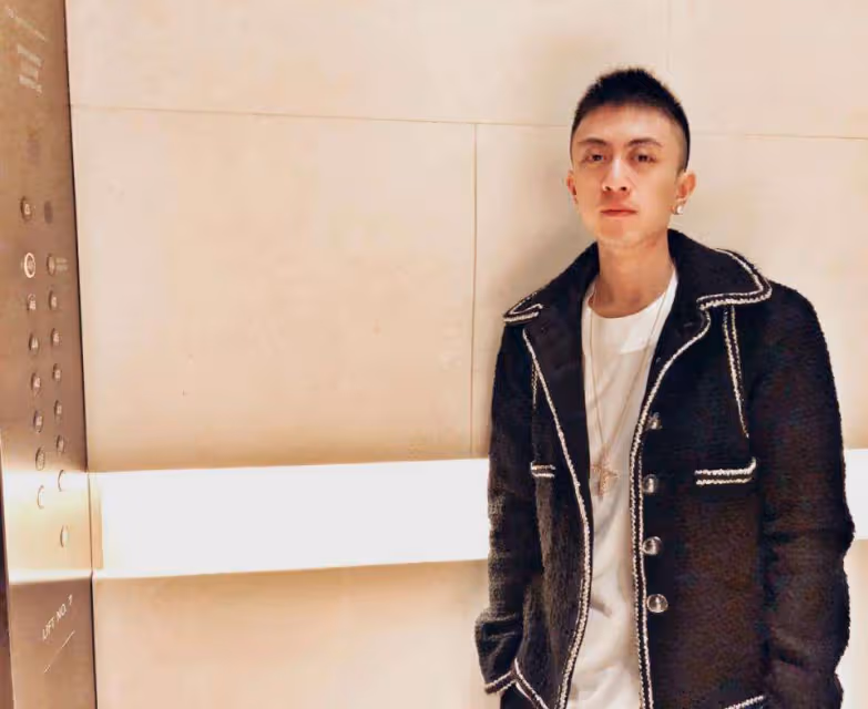 「滬上皇」秦奮：撞毀千萬豪車，前女友母親子貴，拿4千萬分手費