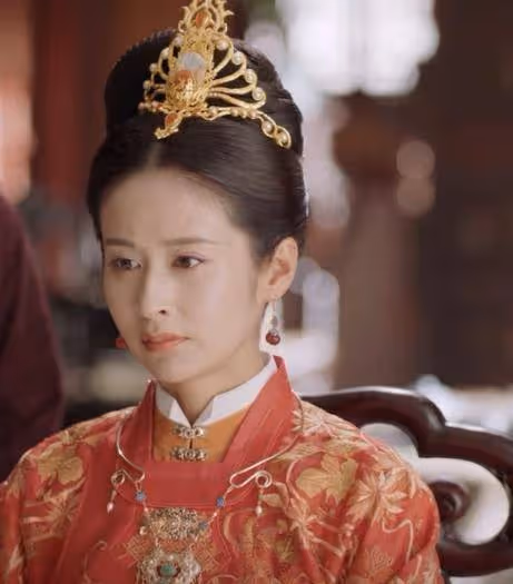 《錦心似玉》女演員古裝前後對比，譚松韻清純可愛，穎兒