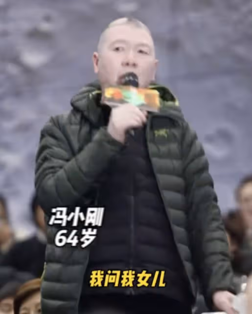 馮小剛攜妻女觀看首映禮,17歲養女徐朵罕見現身,顏值氣質好出眾