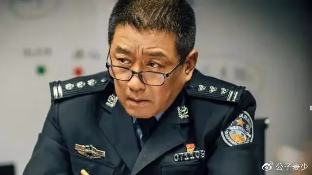 繼《狂飆》後,張譯新劇央八播出,尺度不小,看的人渾身緊縮