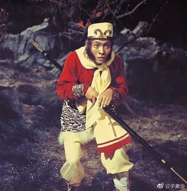 神奇的岳華:背叛鄭佩佩又令亦舒下跪求復合,最後娶艷星很幸福
