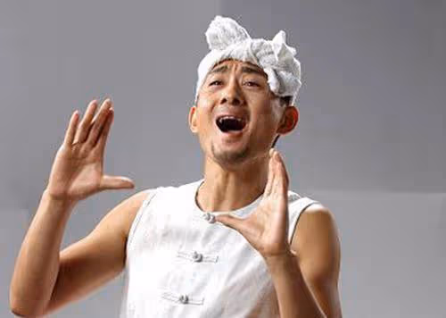 從星光大道下來的他們，一個如日中天，一個成「軟飯男」，他最慘