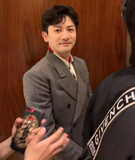 救命！49歲蘇有朋現身變發糕臉網友說認不出，現場粉絲太過熱情他當場黑臉