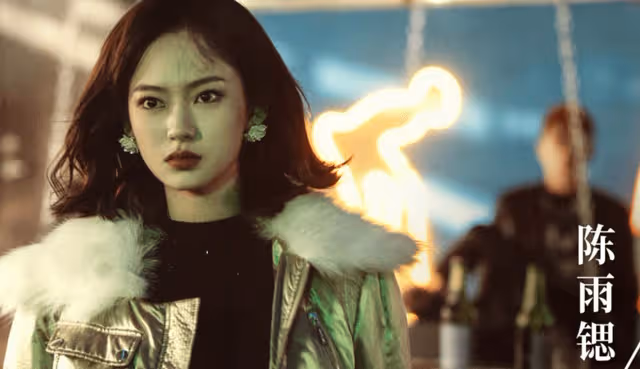 張譯曝曾給陳雨鍶打電話,拜託她出演《他是誰》,陳雨鍶回答超搞笑