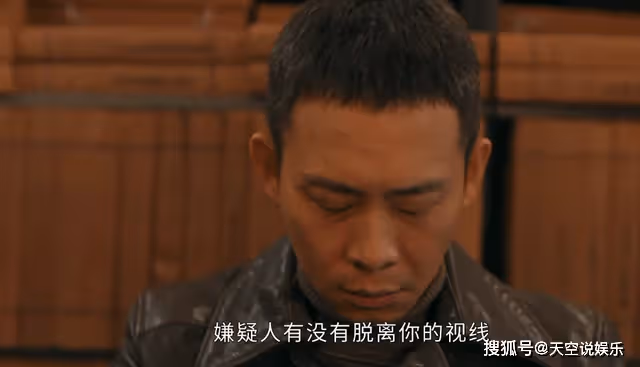 《他是誰》割喉狂魔就在身邊！山河犧牲前的暗示，早已挑明兇手身份