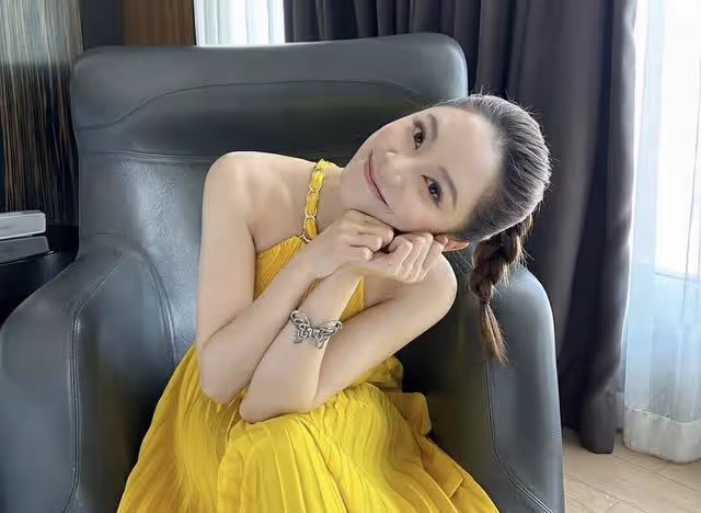 TVB女神新劇遭綁架,膠布封嘴仍不忘秀好身材,被曝插足富商感情