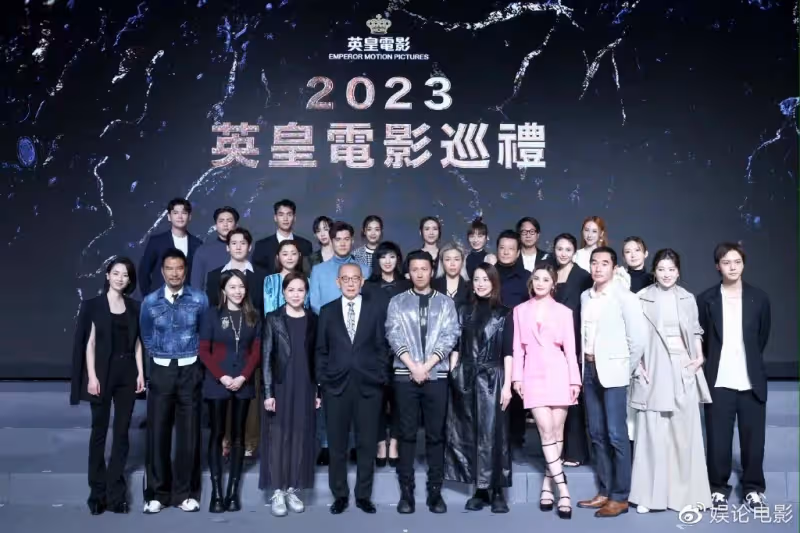 王菲疑陪同謝霆鋒赴港參加活動,被曝雙雙回京,兩人感情真好
