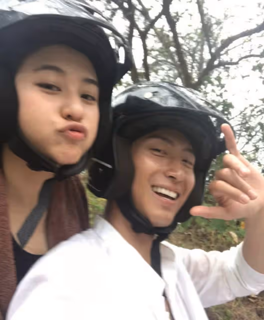 何超蓮疑似在三亞大婚,三年愛情長跑修成正果,曾被竇驍粉絲內涵