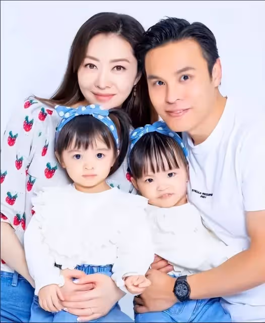 香港女星曬傲人長腿遭網友吐槽,霸氣回懟:只覺得自己最美