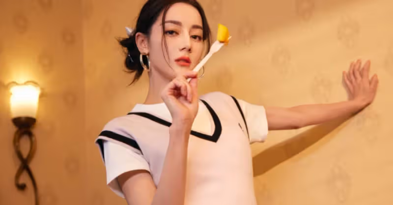 迪麗熱巴回應懷孕生子傳聞 不希望生活被過度關注