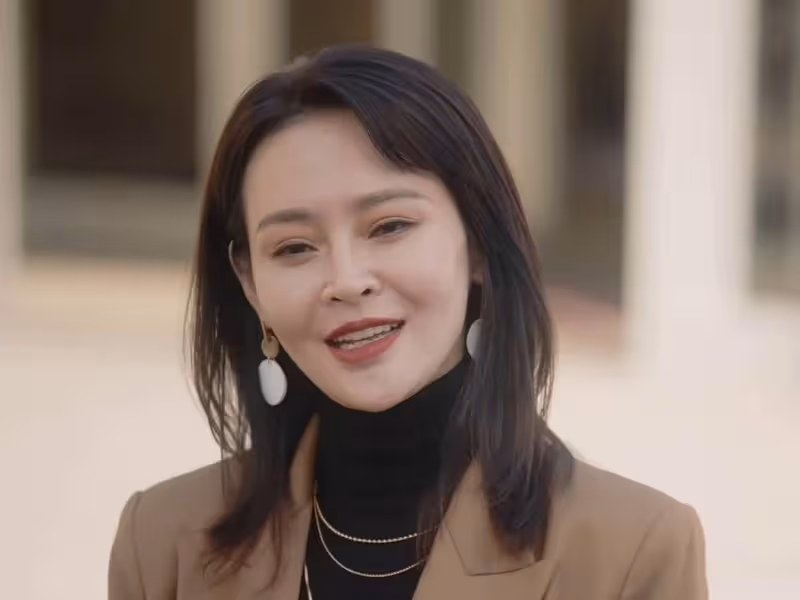 沒想到！躲過《春日暖陽》里的孫怡，卻被這位40歲的女配角吸引了