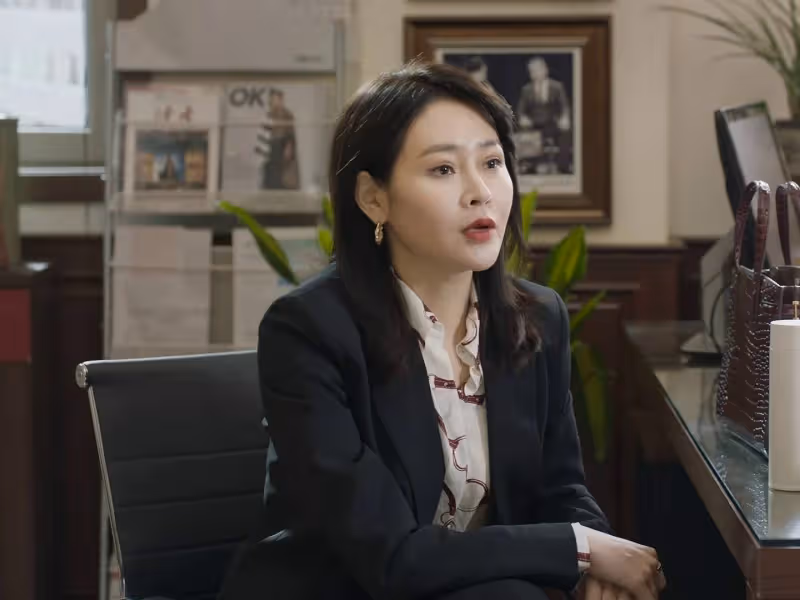 沒想到！躲過《春日暖陽》里的孫怡，卻被這位40歲的女配角吸引了