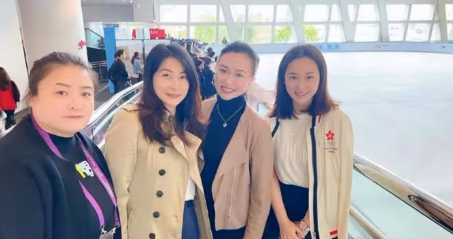 霍啟剛分享郭晶晶帶孩子看滑冰動態,一家人出鏡超級溫馨