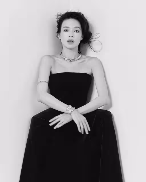 46歲舒淇露最新正臉照,和馮德倫越來越有夫妻相