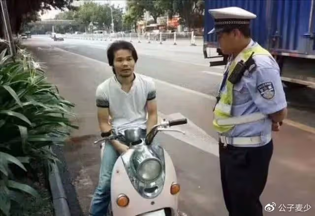 「不可能打工」周某現狀:當網紅被封燒烤店倒閉,如今成被執行人