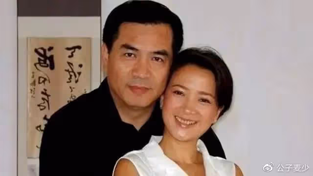 「江南美人」何晴:甩掉劉威,和許亞軍離婚,患腦瘤後怎樣了?