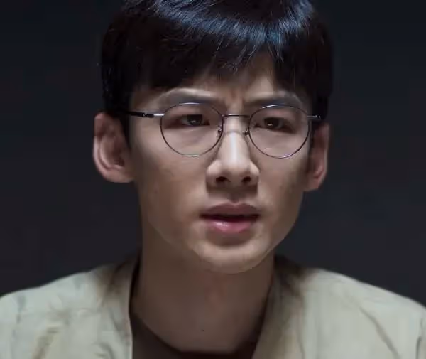 從《開端》到《卿卿日常》，白敬亭真的是越來越會選劇本了