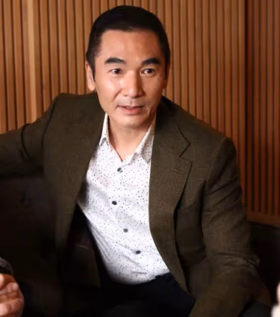 方中信迎60歲大壽，終於可以享受老人優惠太開心，近照仍帥氣十足