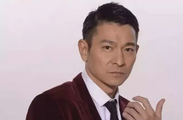 劉德華捧紅兩人，如今一個知恩圖報，一個忘恩負義