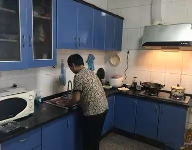 兒子去世後!「兒媳早上總乾嘔」婆婆很好奇 帶她去醫院檢查後「含淚報警」:不能放過公公!