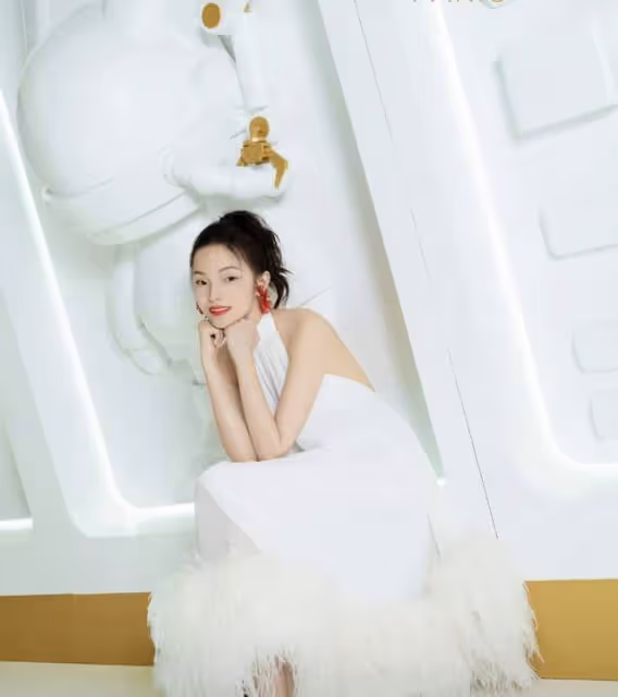 中國第一對超模夫婦!金大川雎曉雯正式辦婚禮,女方多次走維密秀