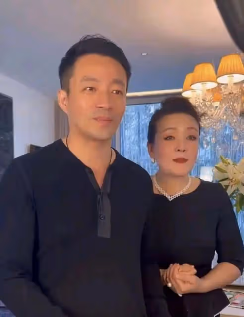 張蘭被曝國外欠債9.8億,海外家庭信託被追債,拚命帶貨疑為還債