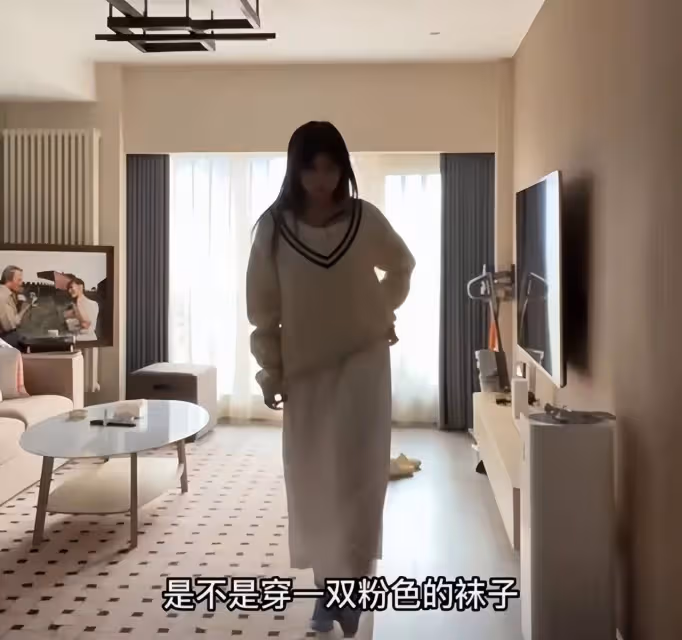 陳思誠小11歲女友曬春季穿搭，素顏出鏡被嫌老態，本人高情商回應