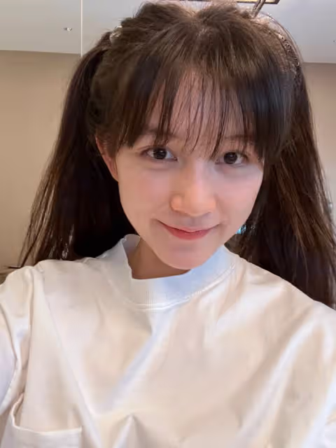 陳思誠小11歲女友曬春季穿搭，素顏出鏡被嫌老態，本人高情商回應