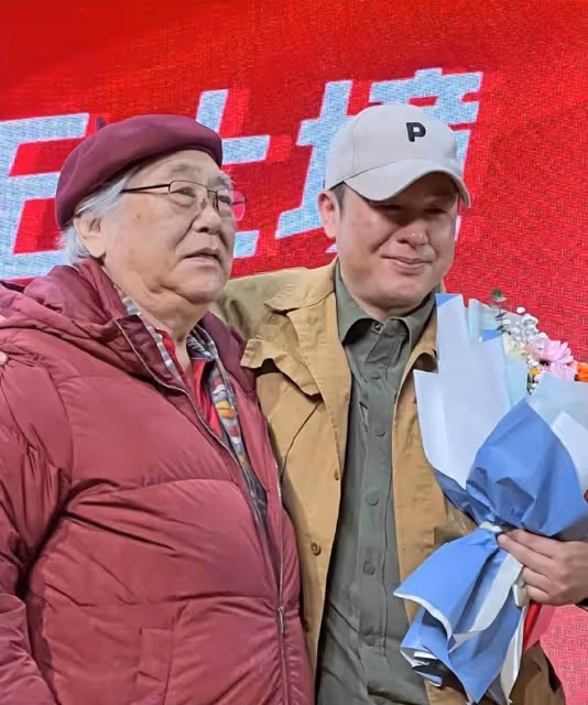 《狂飆》5位演員集體亮相：張頌文發胖，蘇小玎邋遢，曲柵柵超美