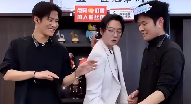 《狂飆》5位演員集體亮相：張頌文發胖，蘇小玎邋遢，曲柵柵超美