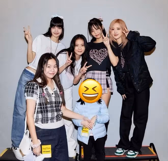 劉鑾雄14歲女兒逛奢品店,與母親甘比掃貨數十萬,表情相當輕鬆