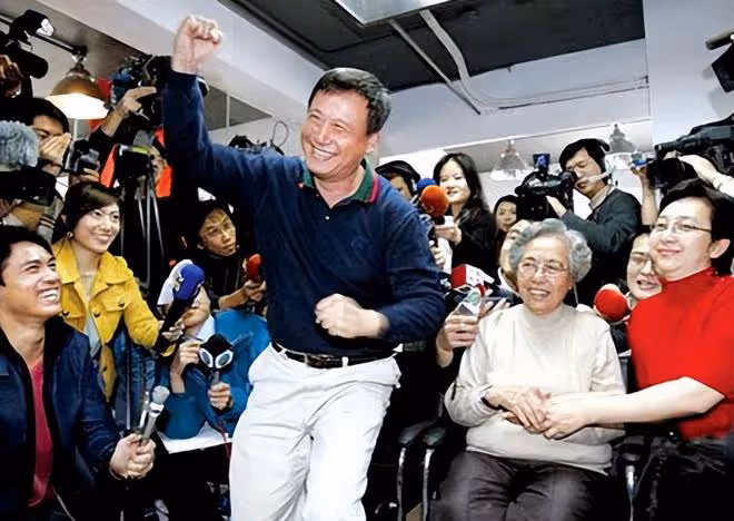 李安母親李楊思莊離世,享年97歲,李安李崗一起送別老母親