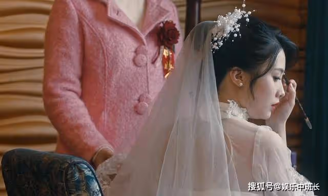 《他是誰》結婚前夕被玷污，小雅的人生，毀在了一雙紅色高跟鞋上