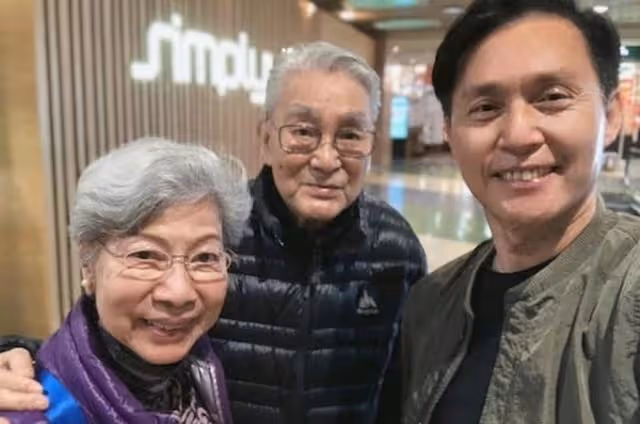 面色紅潤!91歲香港資深綠葉近況曝光,曾為照顧患癌妻子淡出幕前