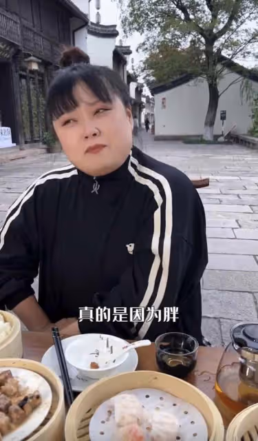 TVB女星曝光國外10萬尺豪宅,承認自己是富婆,37年未談過戀愛