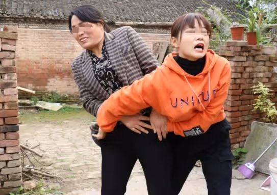 回顧:丫頭也配要壓歲錢?3年了兒子一提回家過年,兒媳就鬧離婚