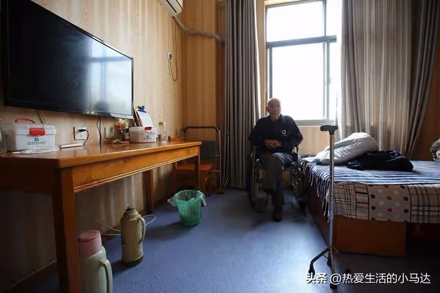 父親的晚年讓我發現:人老了最怕的不是沒錢,沒人要才是最可怕的
