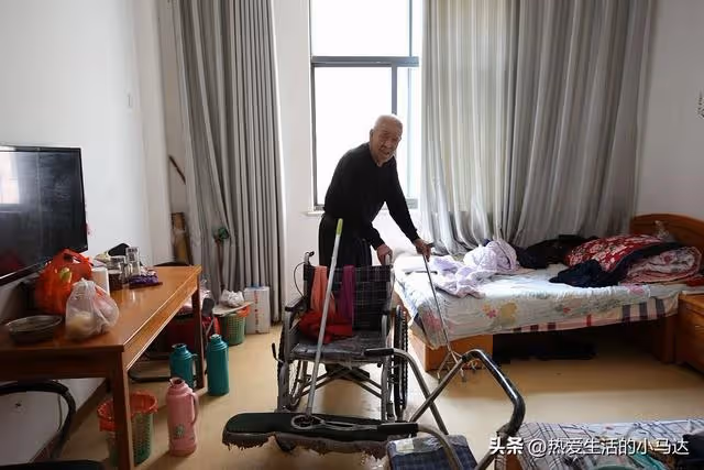 父親的晚年讓我發現:人老了最怕的不是沒錢,沒人要才是最可怕的