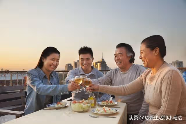 一位老父親的傾訴:8000退休金的我,沒幫兒子還房貸,就有錯嗎?