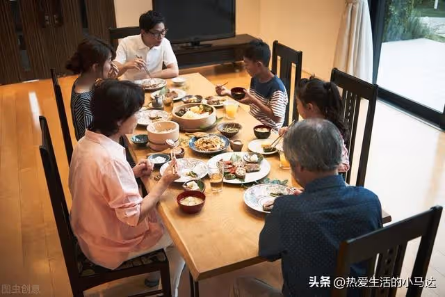 一位老父親的傾訴:8000退休金的我,沒幫兒子還房貸,就有錯嗎?