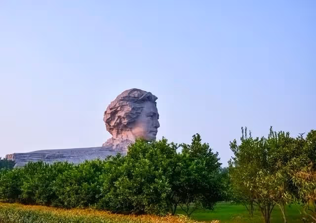 我發現不能和熟人一起去旅遊,很有可能熟人變成陌生人