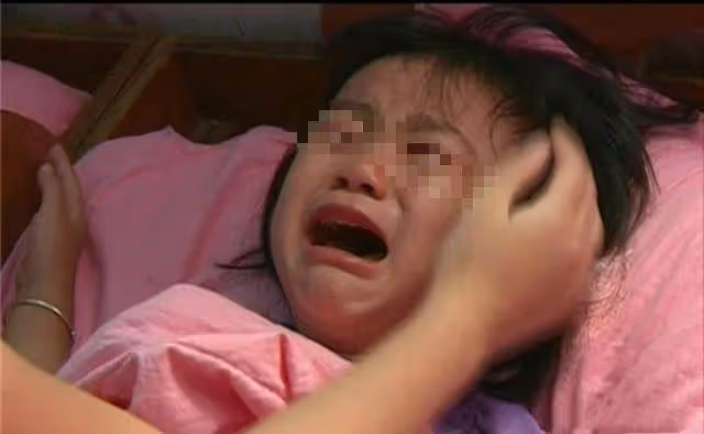 8歲女兒半夜高燒不退，嘴裡卻不停重復「洗衣機壞了」，寶媽「打開洗衣機」檢查後情緒失控！
