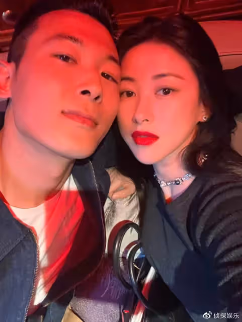 朱珠夫婦慶祝結婚兩周年，帶女兒重回婚禮舉辦地，一家三口超幸福