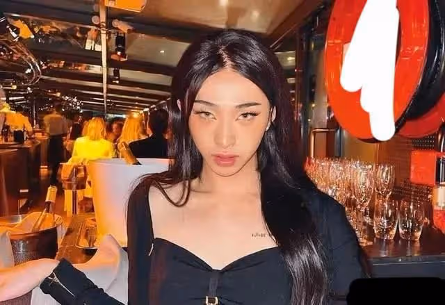兒子哈利生日穿女裝被罵,伊能靜再次霸氣力挺:這是我兒子我愛他