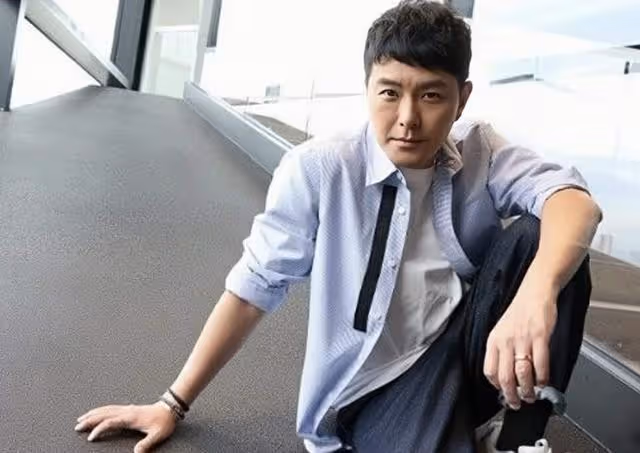 TVB知名男星承認說錯話被封殺！與女神妻子結婚5年，仍無生育計劃