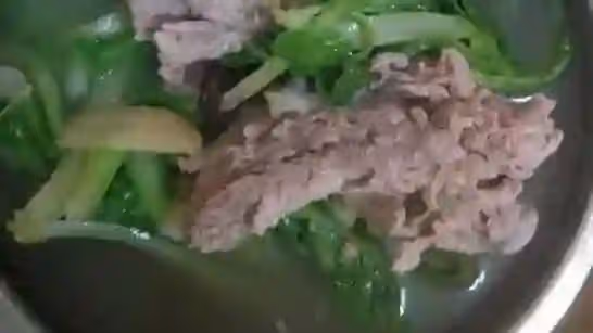 兒媳每天給婆婆喝菜湯，婆媳前後去世，村民說是想念兒媳的菜湯了
