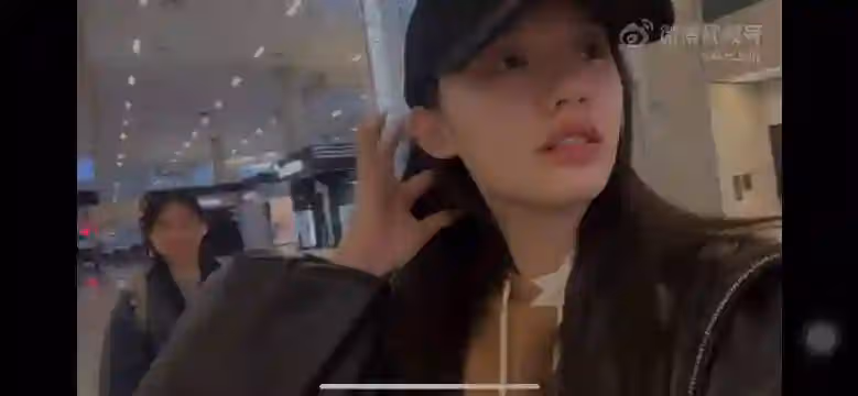 素顏狀態也是很好 畢竟年輕